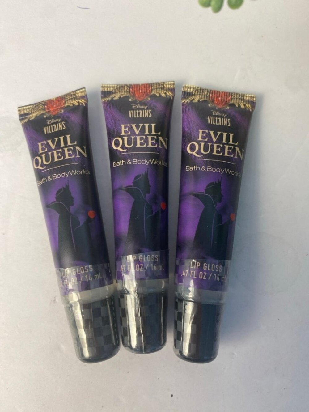 DISNEY Villains Limited Edition “Evil Queen”  BBW Lip Gloss New & Sealed